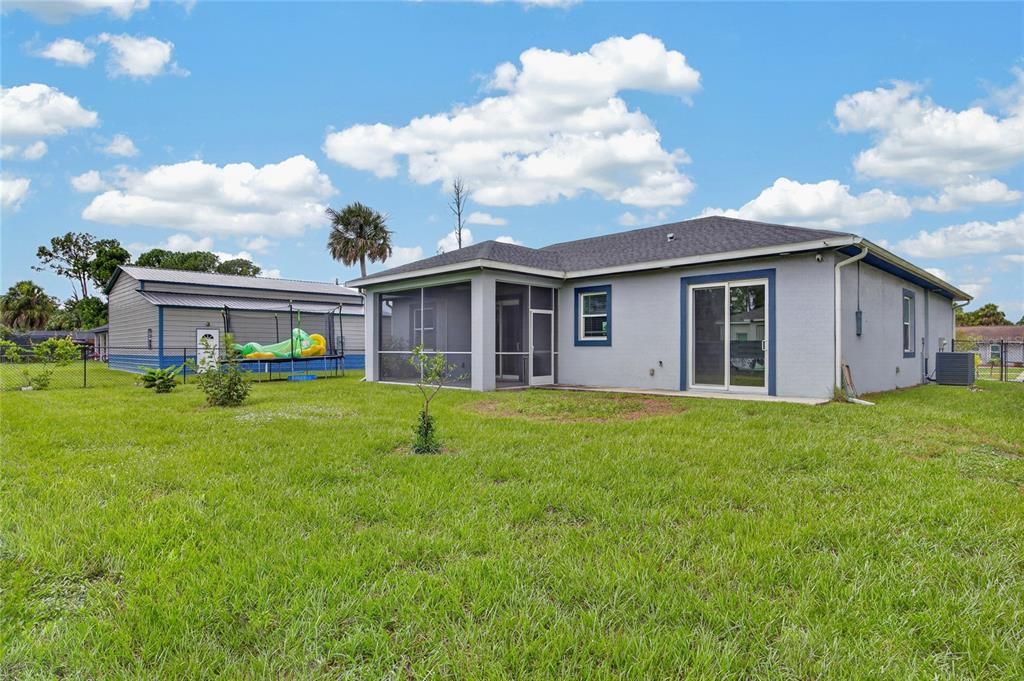 For Sale: $550,000 (4 beds, 2 baths, 1667 Square Feet)