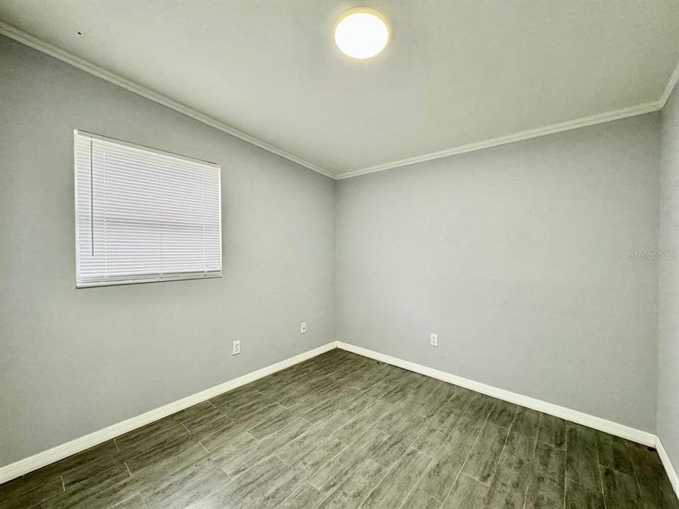 For Rent: $2,600 (6 beds, 2 baths, 1836 Square Feet)