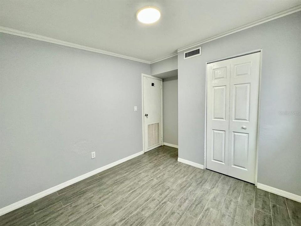 For Rent: $2,600 (6 beds, 2 baths, 1836 Square Feet)