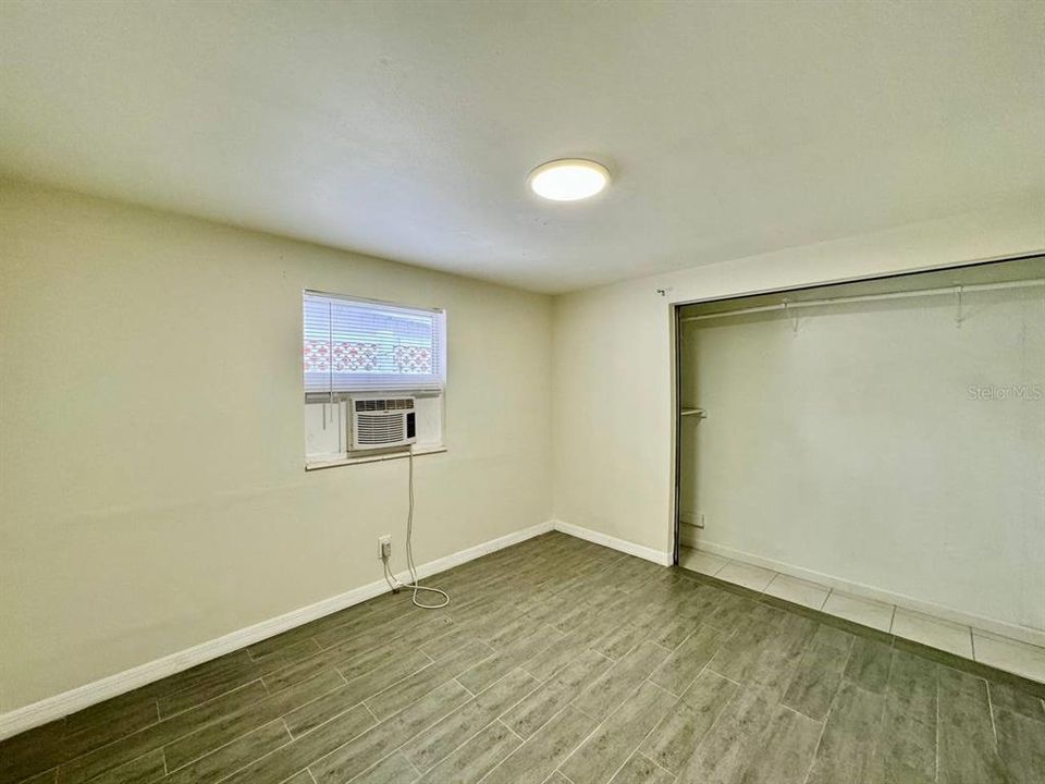 For Rent: $2,600 (6 beds, 2 baths, 1836 Square Feet)