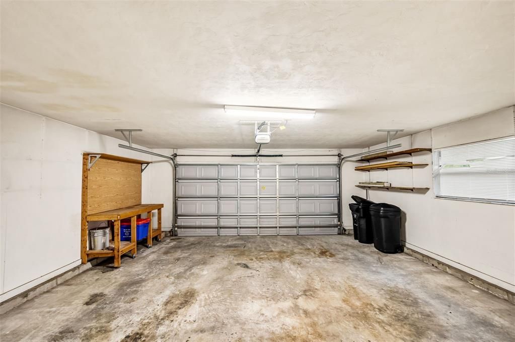 Activo con contrato: $270,000 (3 camas, 2 baños, 1361 Pies cuadrados)