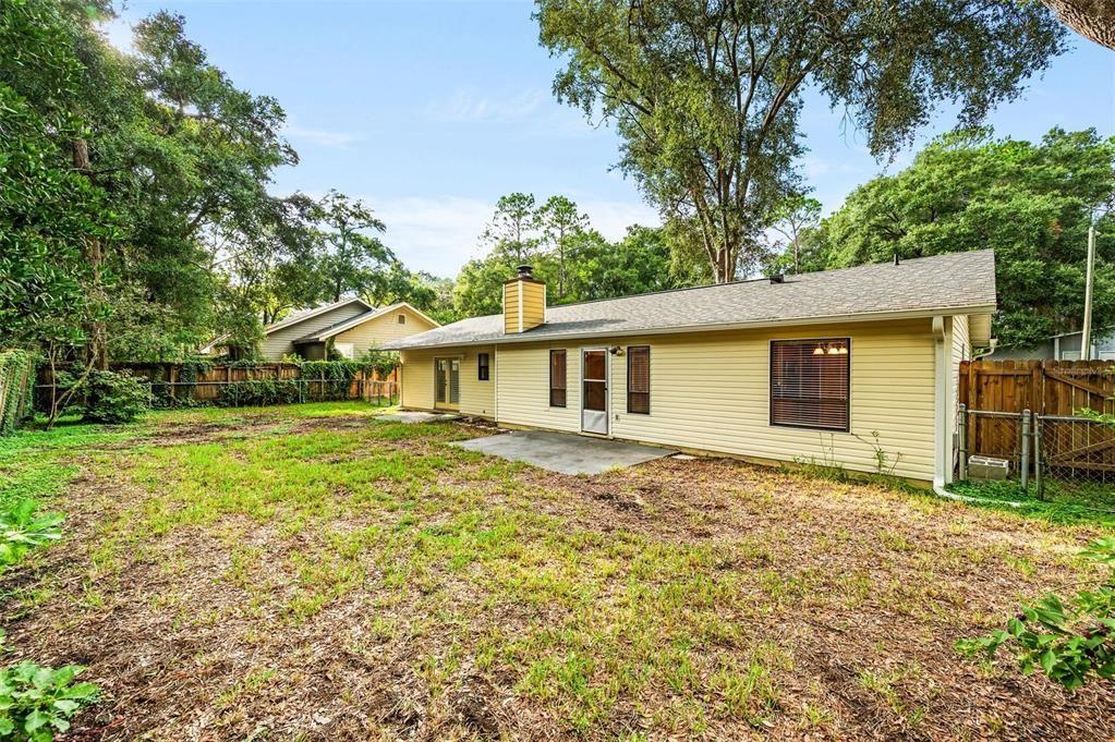 Activo con contrato: $270,000 (3 camas, 2 baños, 1361 Pies cuadrados)