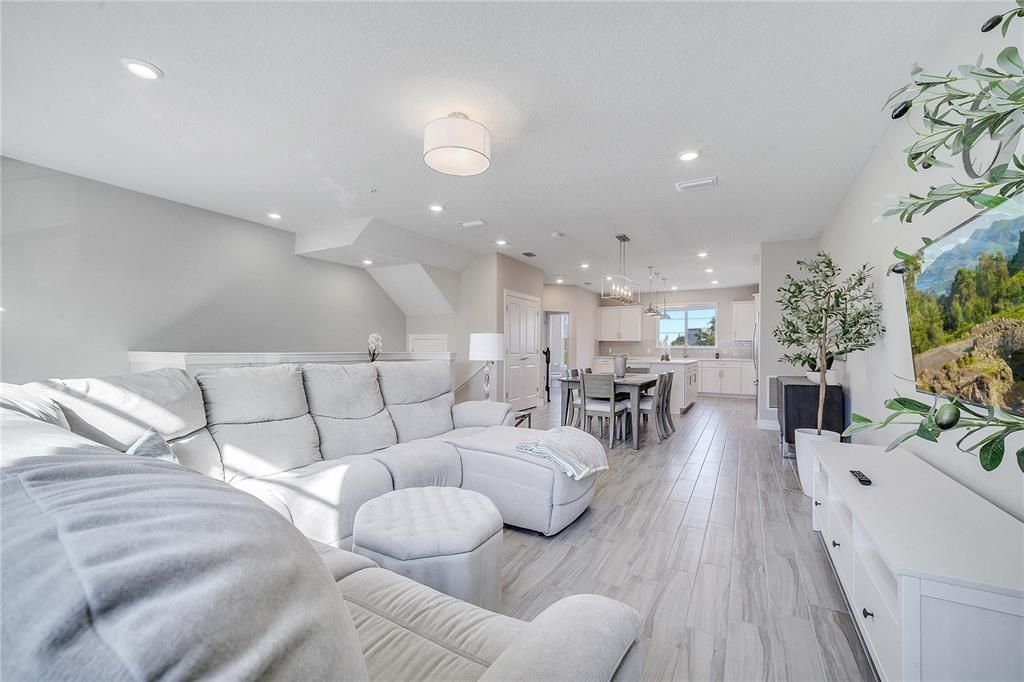 В аренду: $3,200 (2 спален, 3 ванн, 2167 Квадратных фут)