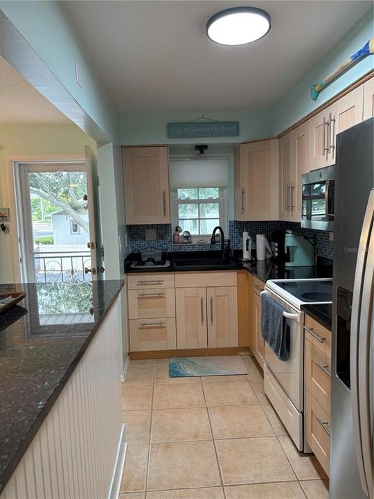 En Venta: $275,000 (2 camas, 2 baños, 910 Pies cuadrados)