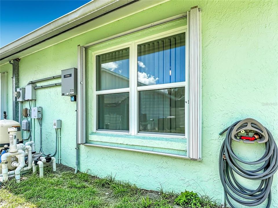 На продажу: $375,000 (2 спален, 2 ванн, 1123 Квадратных фут)