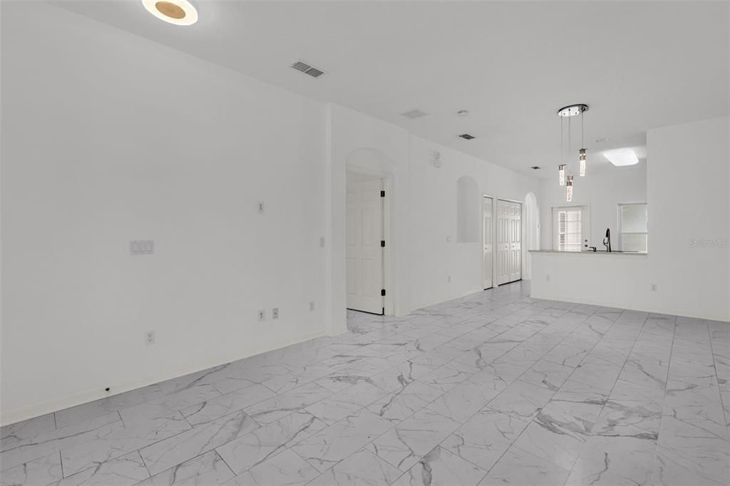 На продажу: $335,000 (2 спален, 2 ванн, 1106 Квадратных фут)