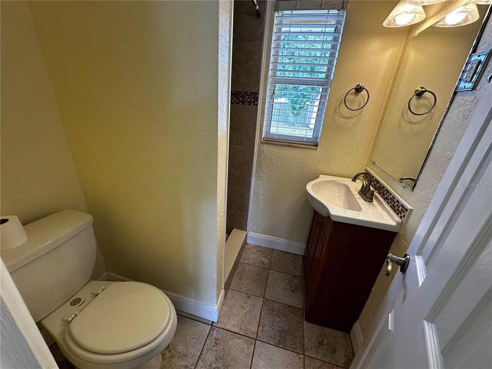 В аренду: $2,450 (3 спален, 2 ванн, 894 Квадратных фут)
