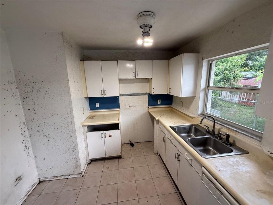 En Venta: $167,000 (3 camas, 2 baños, 1609 Pies cuadrados)