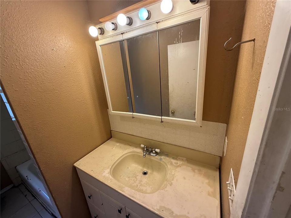 En Venta: $167,000 (3 camas, 2 baños, 1609 Pies cuadrados)