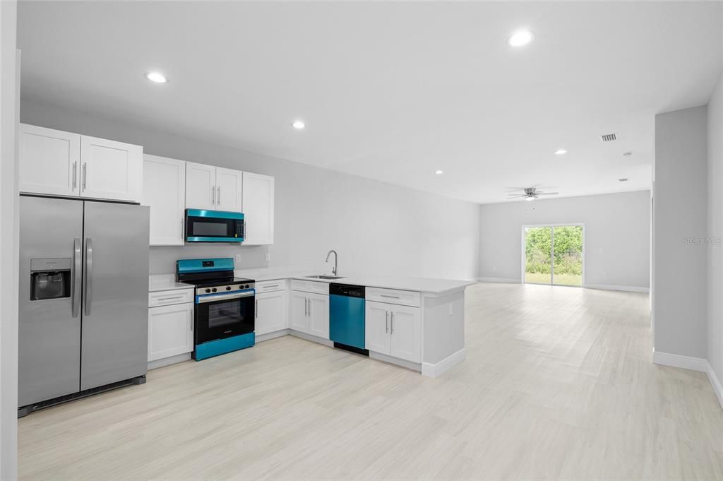 В аренду: $1,590 (3 спален, 2 ванн, 1379 Квадратных фут)