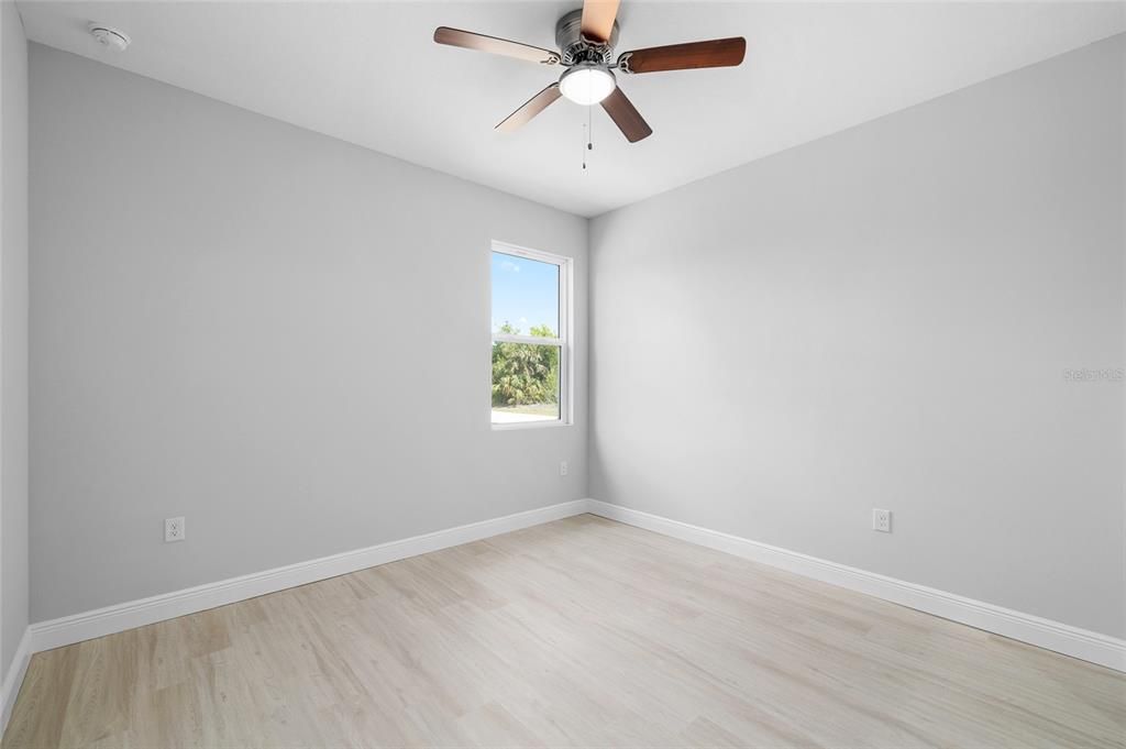 В аренду: $1,590 (3 спален, 2 ванн, 1379 Квадратных фут)