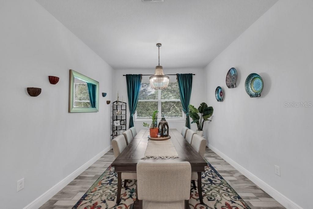 En Venta: $379,000 (2 camas, 2 baños, 1658 Pies cuadrados)