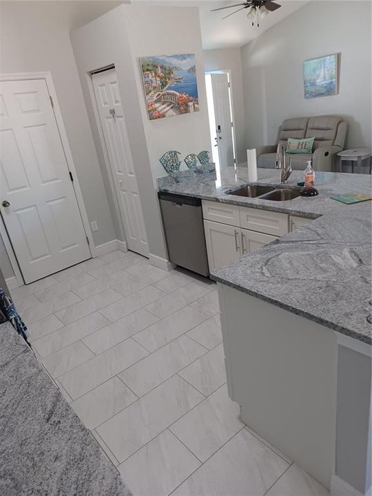 For Sale: $245,000 (3 beds, 2 baths, 1393 Square Feet)