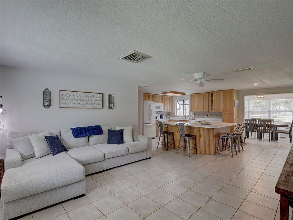 Active With Contract: $599,000 (4 beds, 2 baths, 1578 Square Feet)