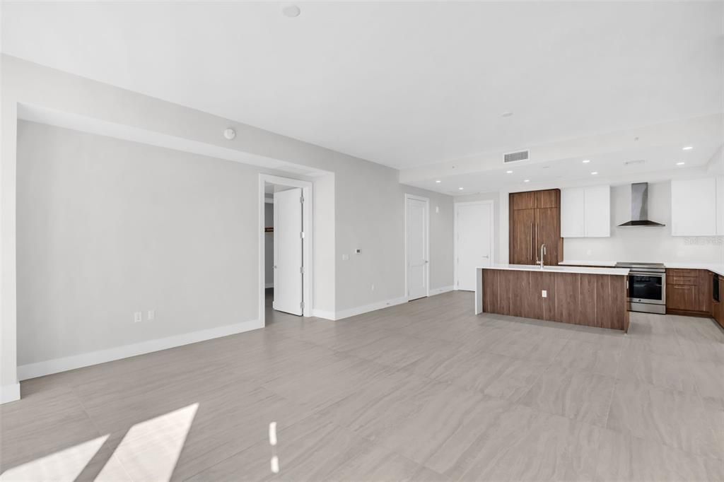 For Rent: $6,100 (2 beds, 2 baths, 1339 Square Feet)