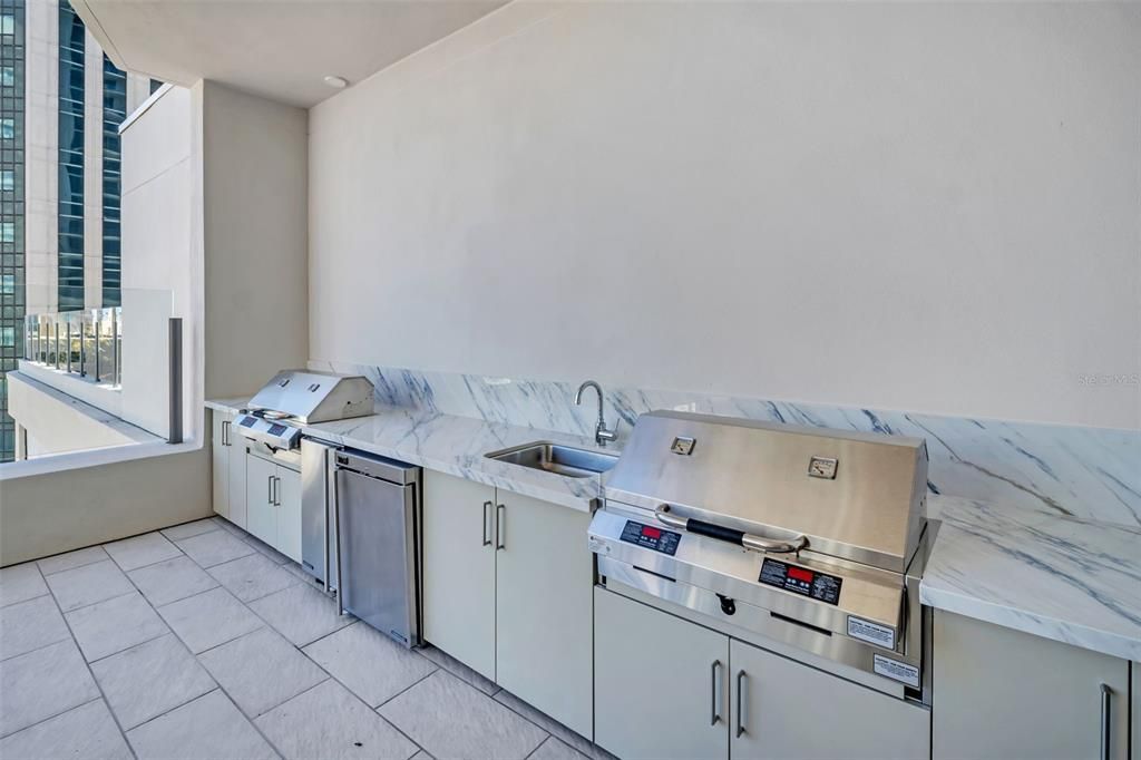 For Rent: $6,100 (2 beds, 2 baths, 1339 Square Feet)