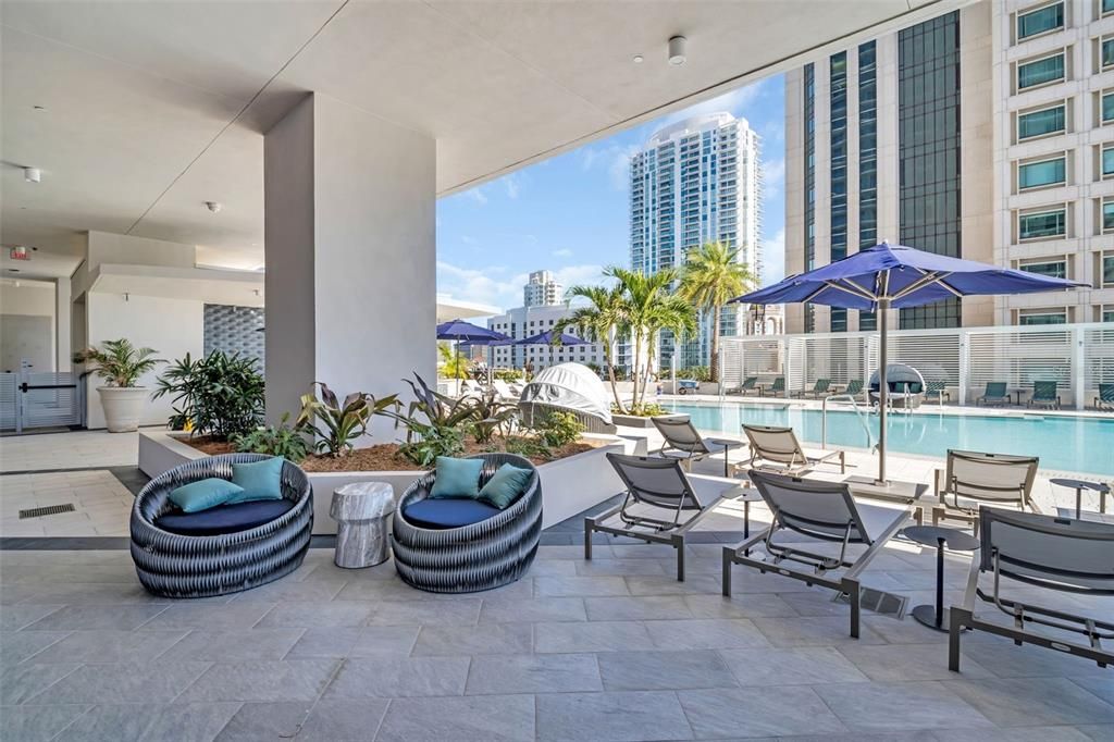 For Rent: $6,100 (2 beds, 2 baths, 1339 Square Feet)