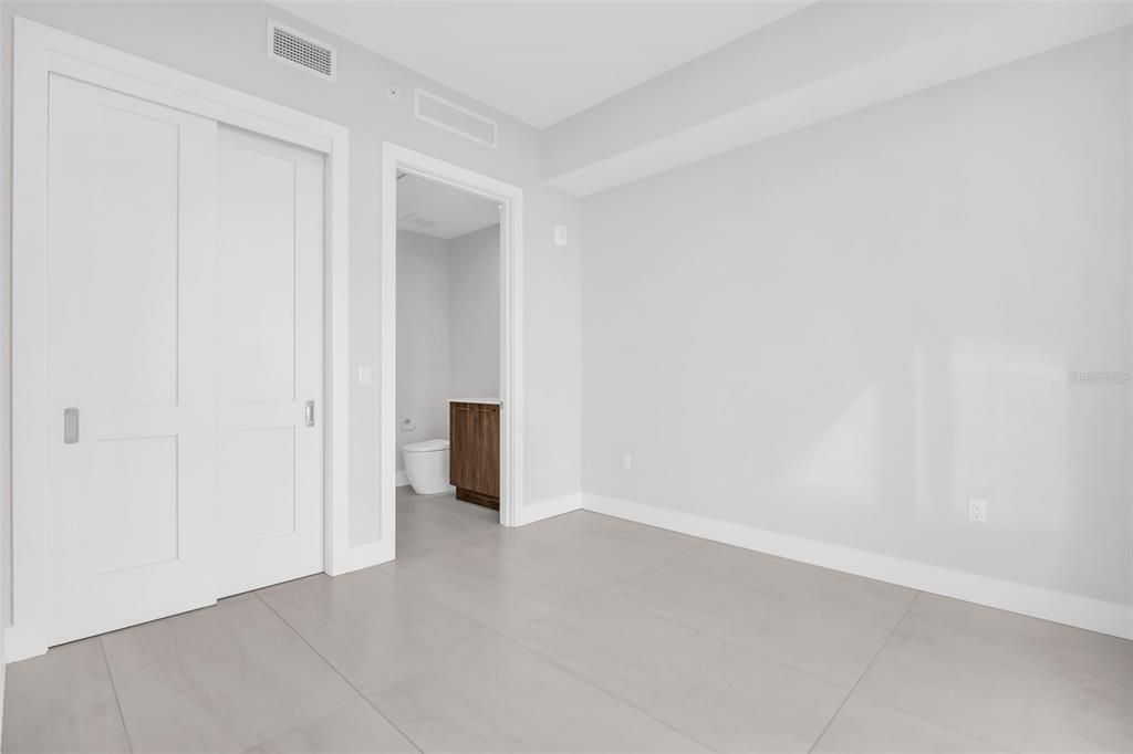 For Rent: $6,100 (2 beds, 2 baths, 1339 Square Feet)