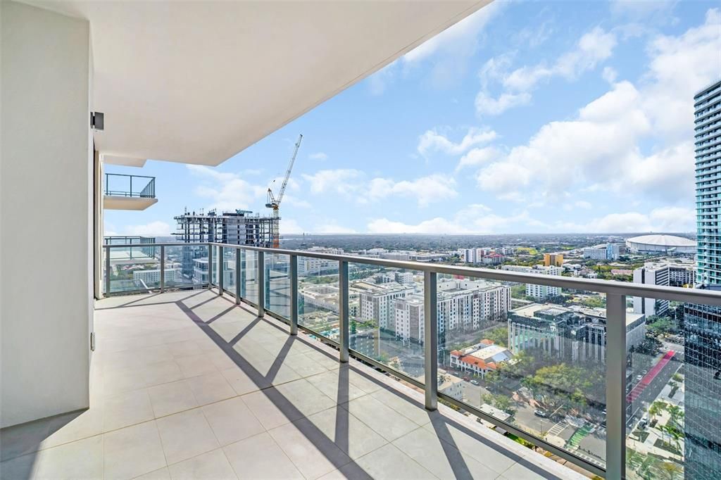 For Rent: $6,100 (2 beds, 2 baths, 1339 Square Feet)