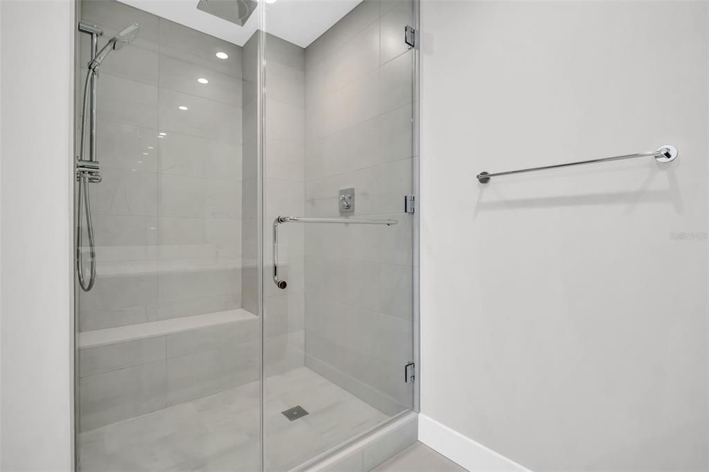 For Rent: $6,100 (2 beds, 2 baths, 1339 Square Feet)