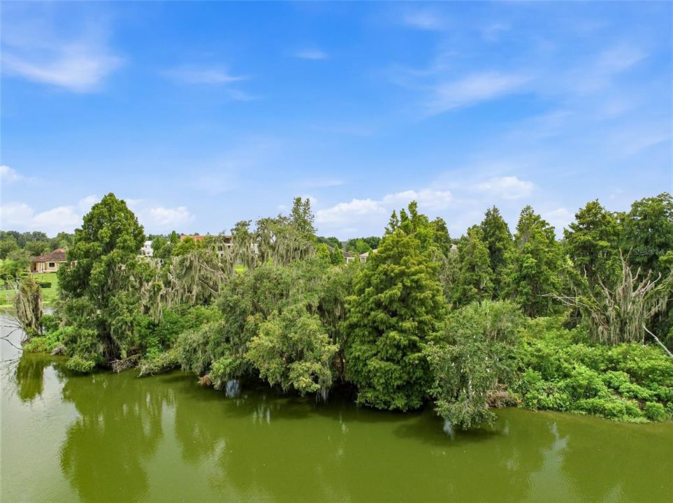 En Venta: $950,000 (2.05 acres)