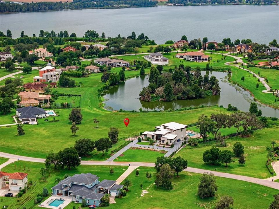 En Venta: $950,000 (2.05 acres)
