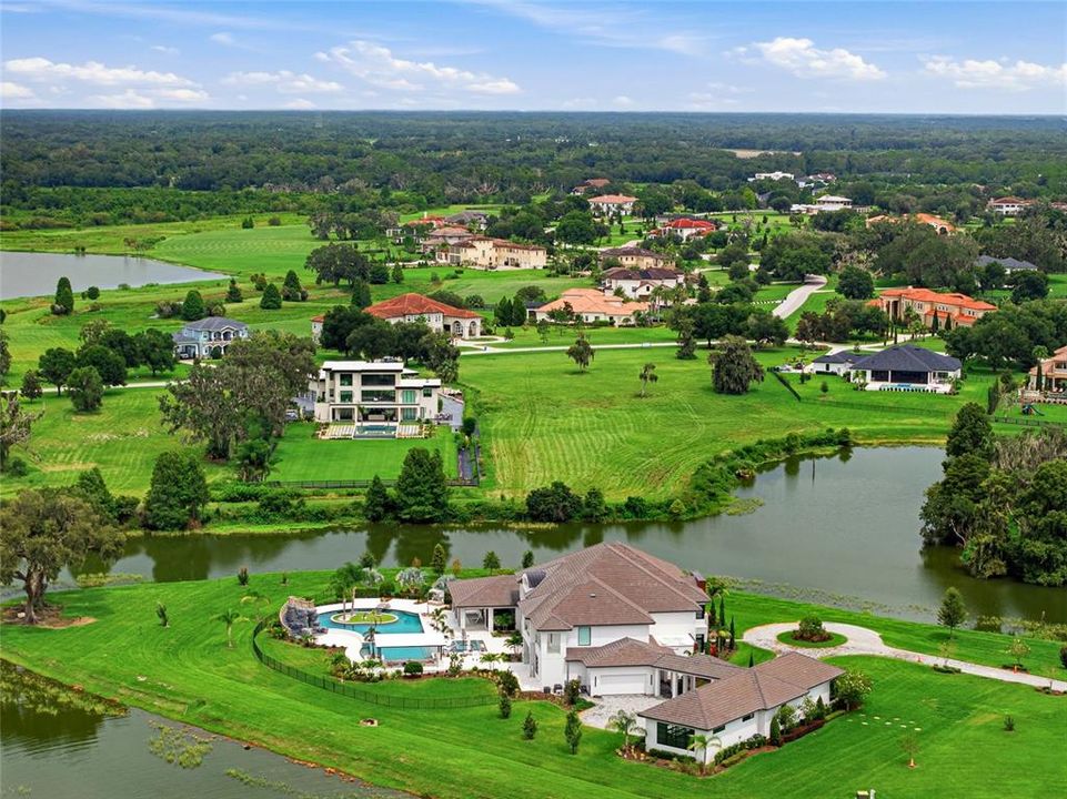 En Venta: $950,000 (2.05 acres)