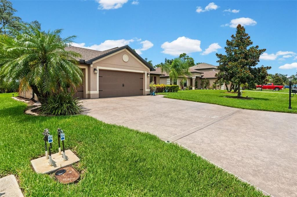 For Sale: $415,000 (3 beds, 2 baths, 1958 Square Feet)