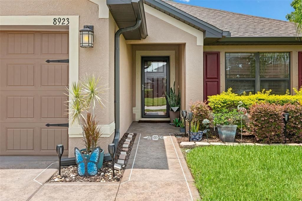 For Sale: $415,000 (3 beds, 2 baths, 1958 Square Feet)