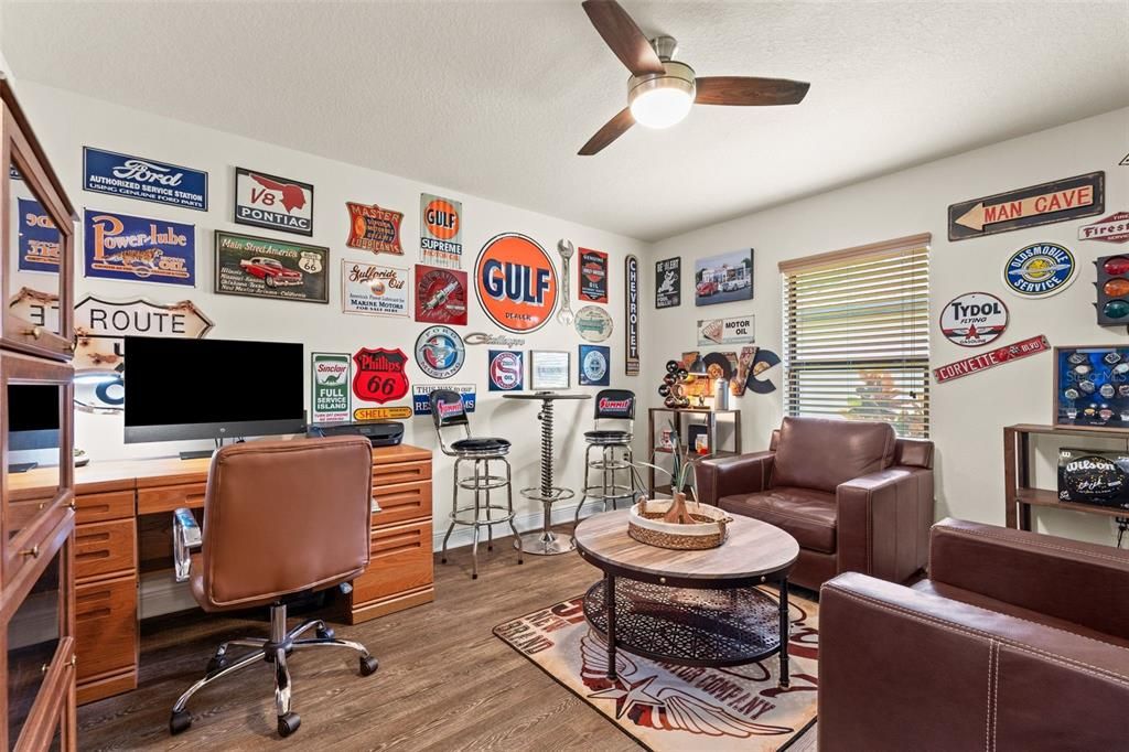 For Sale: $415,000 (3 beds, 2 baths, 1958 Square Feet)
