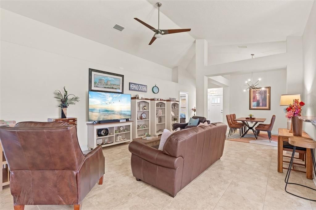 For Sale: $415,000 (3 beds, 2 baths, 1958 Square Feet)