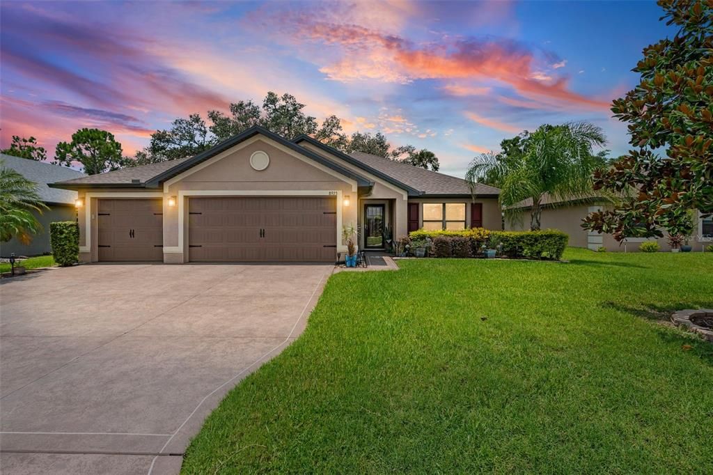 For Sale: $415,000 (3 beds, 2 baths, 1958 Square Feet)