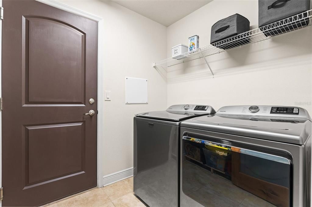 For Sale: $415,000 (3 beds, 2 baths, 1958 Square Feet)