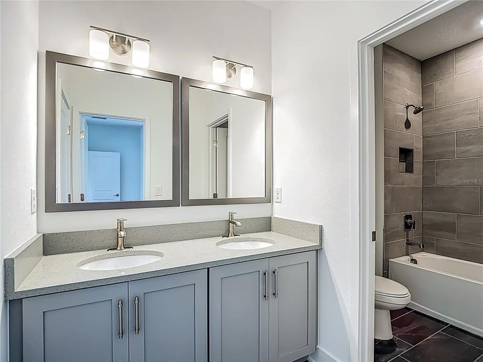 For Rent: $11,450 (5 beds, 4 baths, 3760 Square Feet)