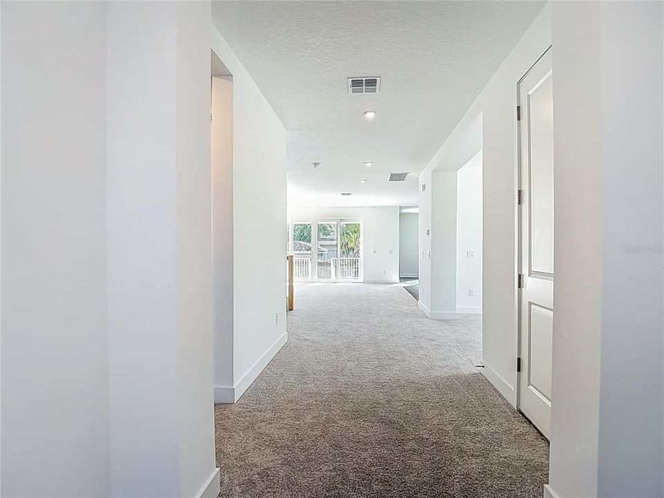 For Rent: $11,450 (5 beds, 4 baths, 3760 Square Feet)