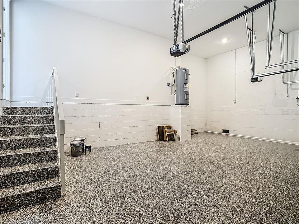 For Rent: $11,450 (5 beds, 4 baths, 3760 Square Feet)