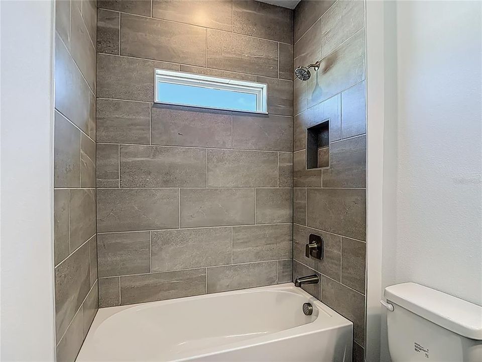 For Rent: $11,450 (5 beds, 4 baths, 3760 Square Feet)