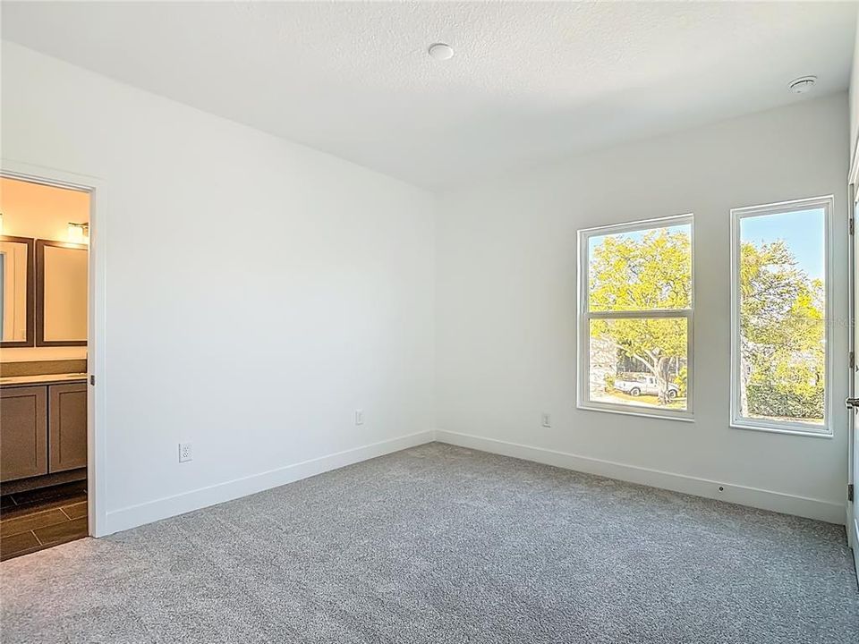 For Rent: $11,450 (5 beds, 4 baths, 3760 Square Feet)