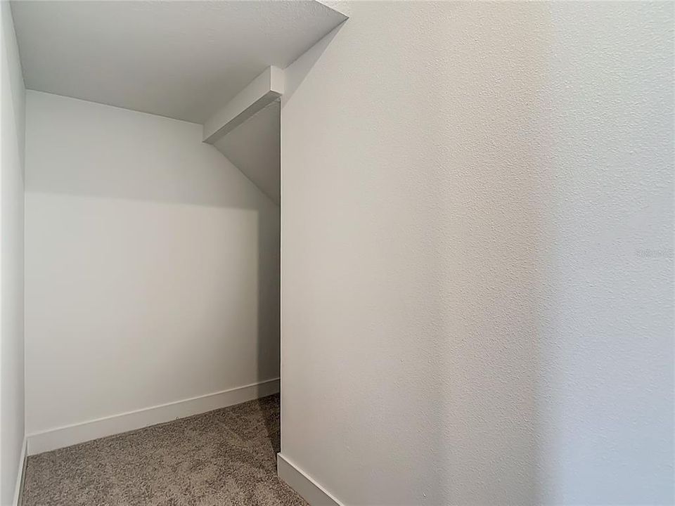 For Rent: $11,450 (5 beds, 4 baths, 3760 Square Feet)