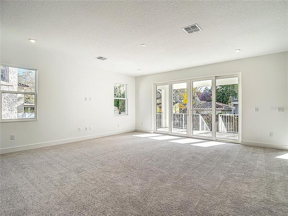 For Rent: $11,450 (5 beds, 4 baths, 3760 Square Feet)