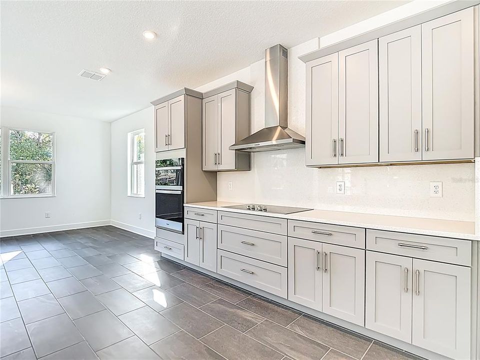 For Rent: $11,450 (5 beds, 4 baths, 3760 Square Feet)
