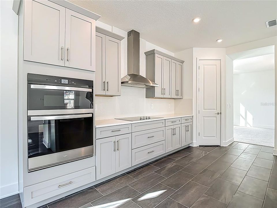 For Rent: $11,450 (5 beds, 4 baths, 3760 Square Feet)