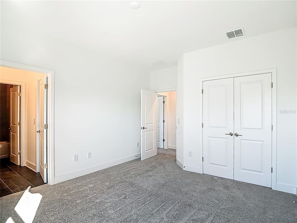For Rent: $11,450 (5 beds, 4 baths, 3760 Square Feet)