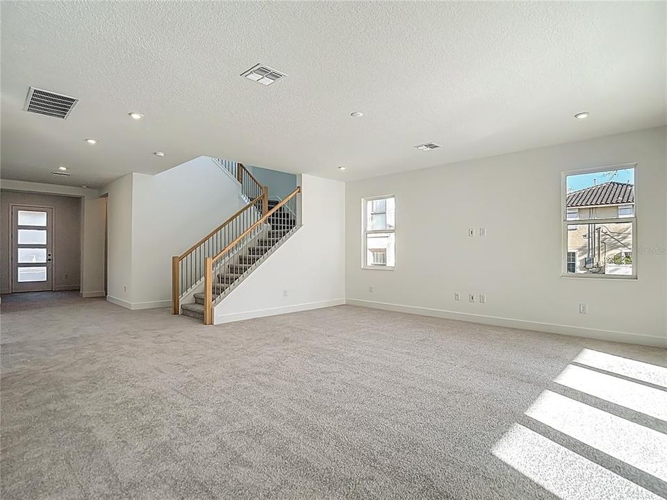 For Rent: $11,450 (5 beds, 4 baths, 3760 Square Feet)