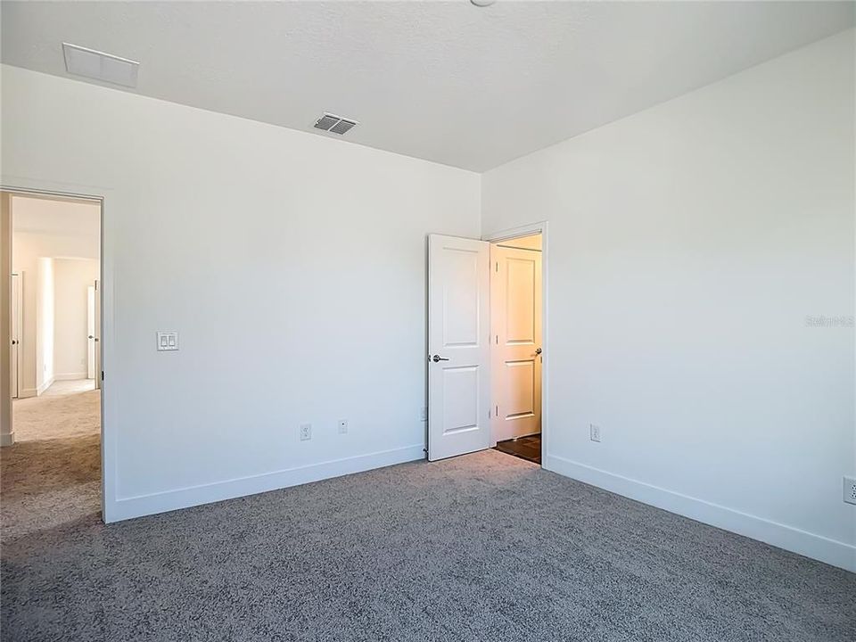 For Rent: $11,450 (5 beds, 4 baths, 3760 Square Feet)