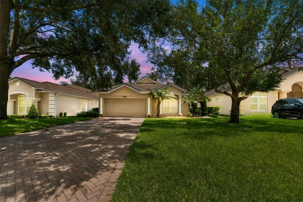 For Sale: $480,000 (2 beds, 2 baths, 2218 Square Feet)