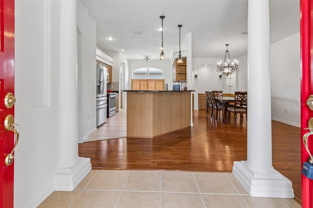 For Sale: $480,000 (2 beds, 2 baths, 2218 Square Feet)