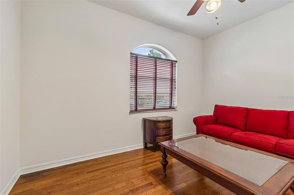 For Sale: $480,000 (2 beds, 2 baths, 2218 Square Feet)