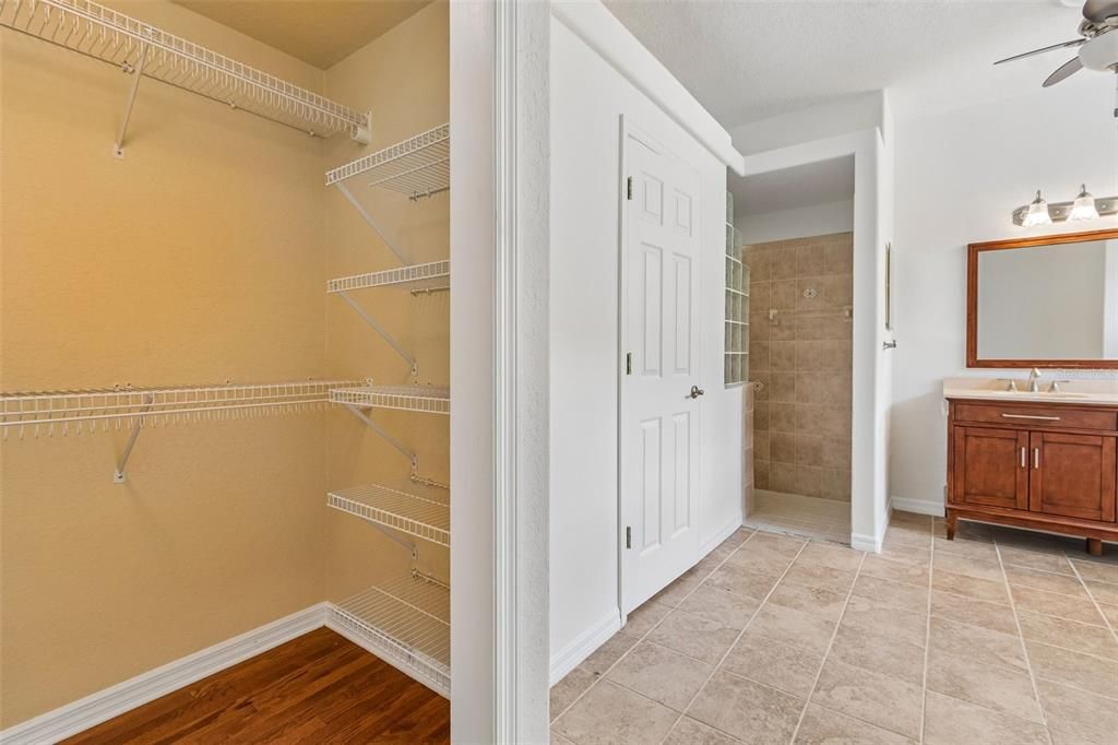 For Sale: $480,000 (2 beds, 2 baths, 2218 Square Feet)
