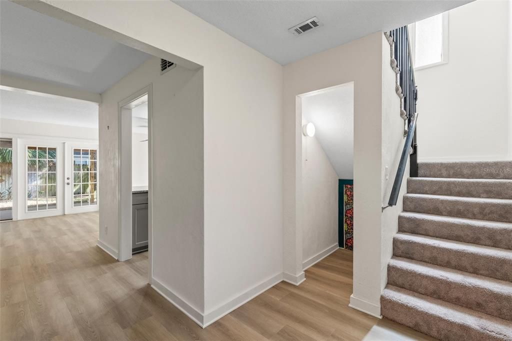 For Sale: $249,900 (2 beds, 2 baths, 1344 Square Feet)
